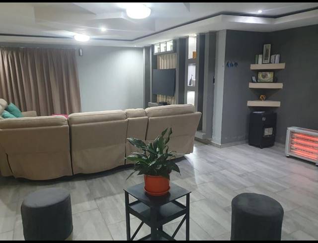 6 BEDROOM HOUSE FOR SALE IN MANKWENG